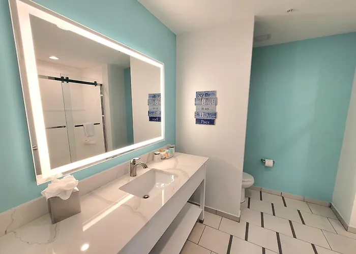 Hotel Charthouse Clearwater Marina 3*