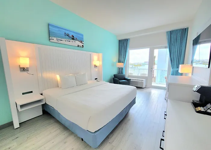 Charthouse Clearwater Marina Hotel