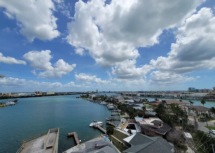 Hotel Charthouse Clearwater Marina