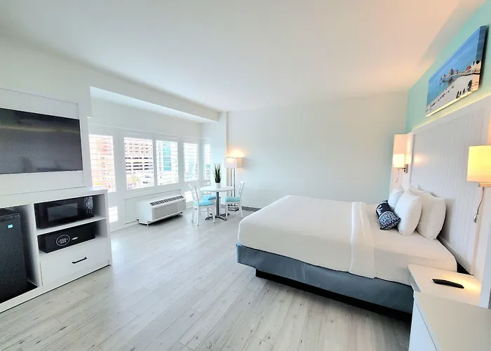 Charthouse Clearwater Marina 3*