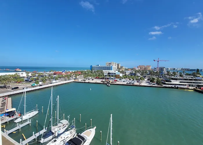 Charthouse Clearwater Marina Hotel